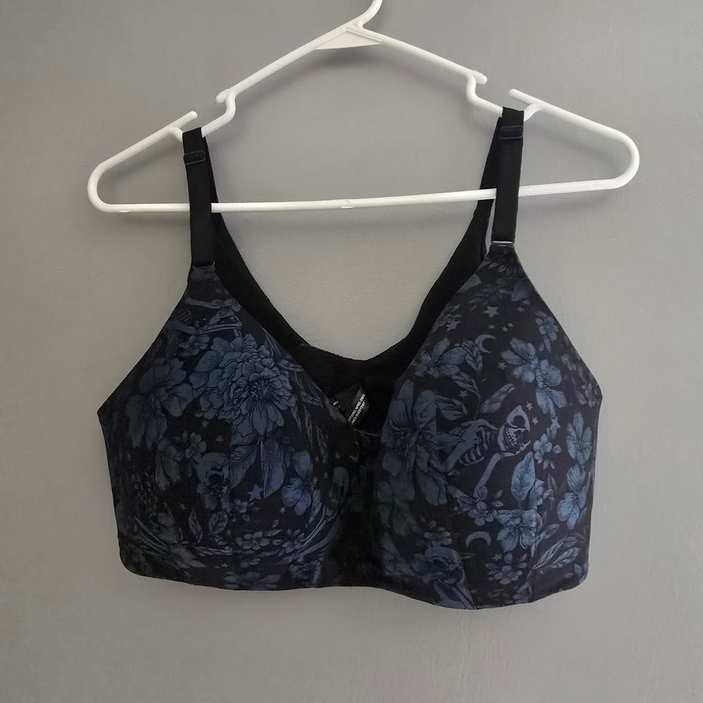 Torrid Curve Wireless Bra 40DD Black Blue Floral Skull Celestial Moon Star Print
